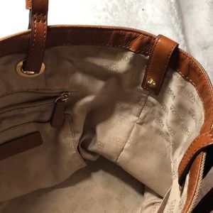 Additional pictures of MK Jet Set Monogram Tote